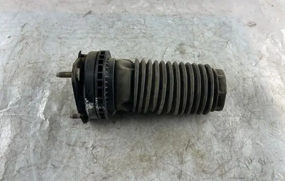 Ford Fusion Front upper strut mount 2S613K155AE