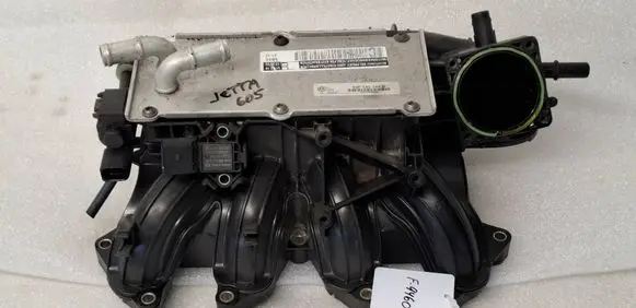 Volkswagen Jetta VI Intake manifold 03F145749B