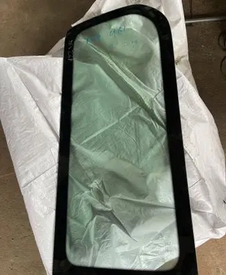 Citroen Jumpy Rear side window 43R00048 E000259 DOT24M187AS2