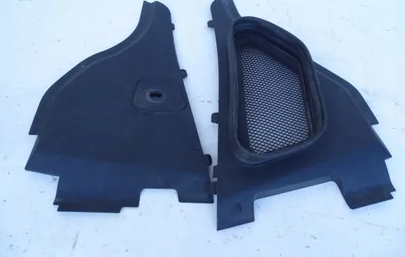 Mercedes-Benz ML AMG W166 Wiper trim A1668300013