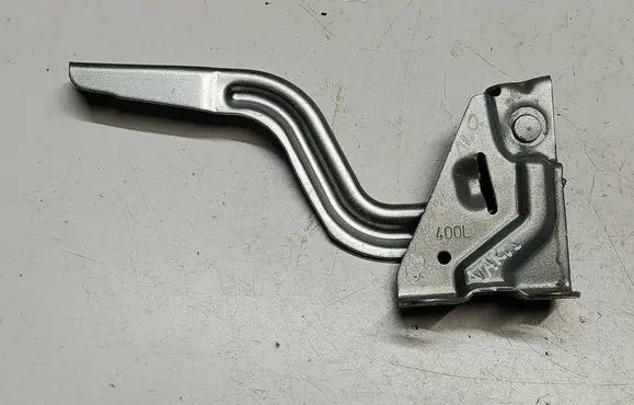 Toyota Yaris XP210 Engine bonnet/hood hinges 32548
