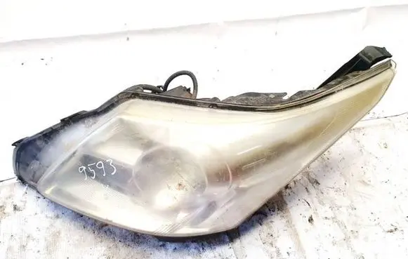 Toyota Avensis T270 Headlight/headlamp 8116605310 81166-05310