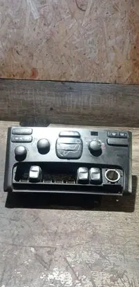 Volvo XC90 Climate control unit 8682734