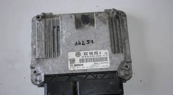 Volkswagen Touran I Engine control unit/module 03G906056A 0281014682