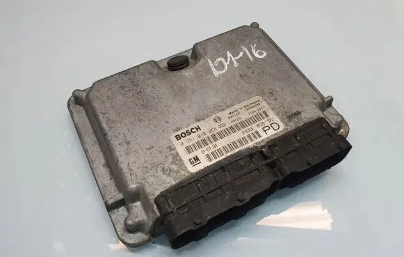 Opel Zafira A Engine control unit/module 24417169 0281010268