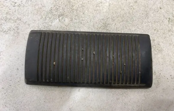 Chrysler Sebring (ST-22 - JR) Brake pedal 04695365AB