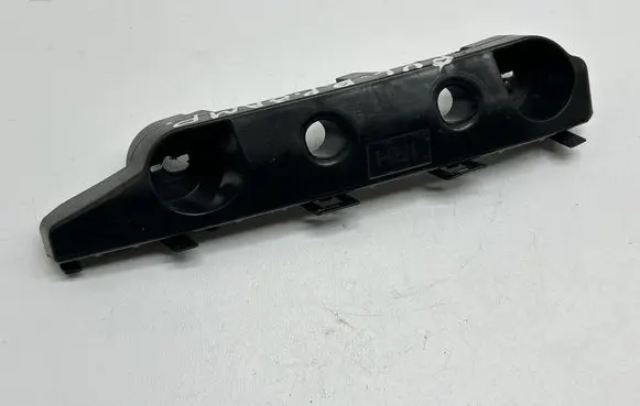 Nissan Pulsar Front bumper mounting bracket 622243ZL0A