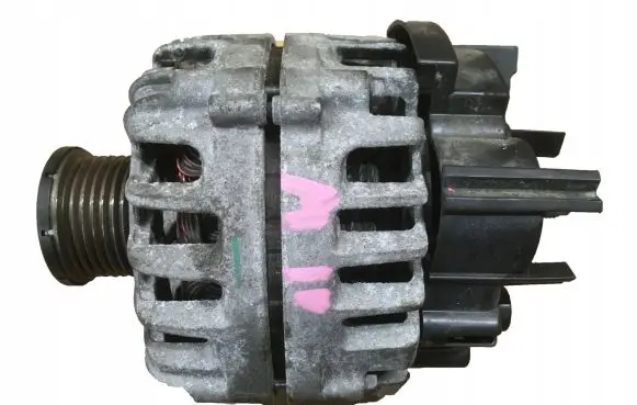 Renault Megane IV Generator/alternator 2613543A