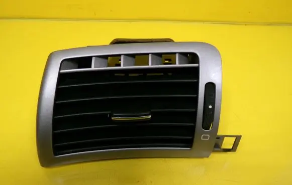 Peugeot 407 Dashboard side air vent grill/cover trim A1010006