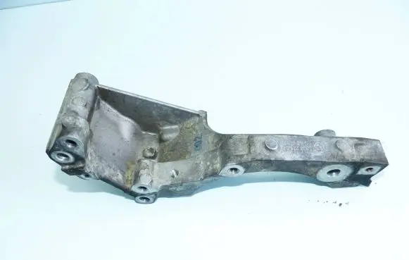 BMW M3 e90 A/C compressor mount bracket 7838221