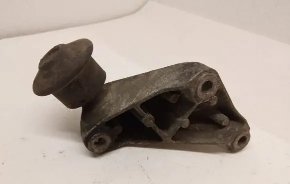 Audi A6 S6 C4 4A Engine mount bracket 810780 4A0199343
