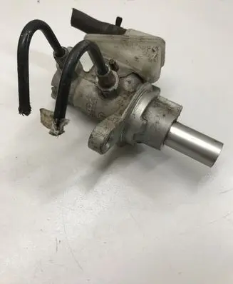 Honda CR-V Master brake cylinder 0204051557