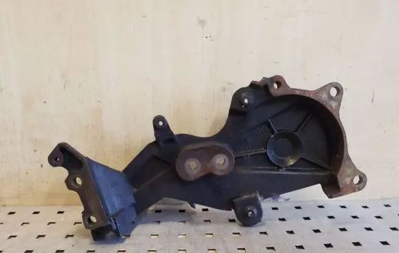 Toyota Corolla Verso AR10 Engine mounting bracket 123150G010