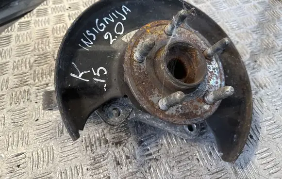 Opel Insignia A Front wheel hub