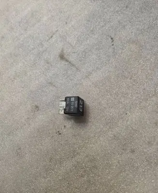 Audi A8 S8 D2 4D Other relay 443951253J