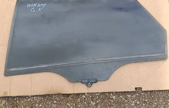 Hyundai i40 Rear door window glass DOT748AS3M355 43R000385