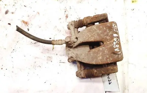 Toyota Avensis T250 Rear brake caliper