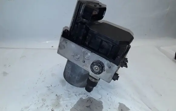 Ford Mondeo Mk III ABS Pump 2S712C405AA 0265950076 0265225154