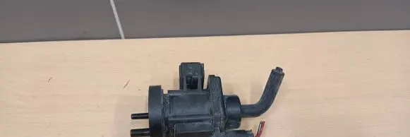 Mercedes-Benz ML W163 Turbo solenoid valve 0005450427