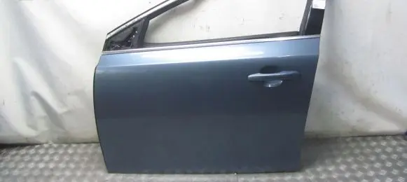 Volvo V40 Front door