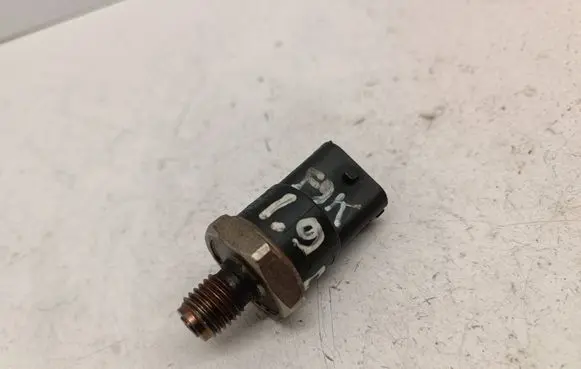 Mitsubishi Space Star Fuel pressure sensor 0281002522