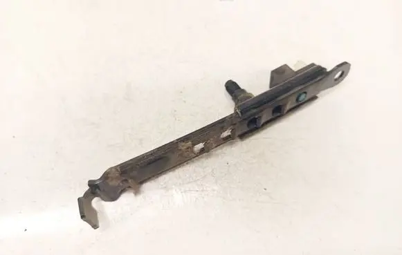 Toyota Avensis T250 Seat belt adjustment rail