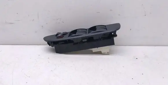 Toyota RAV 4 (XA20) Electric window control switch 8482042130