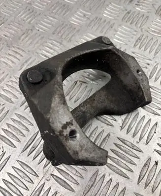 BMW 7 E65 E66 Engine mounting bracket 6758412