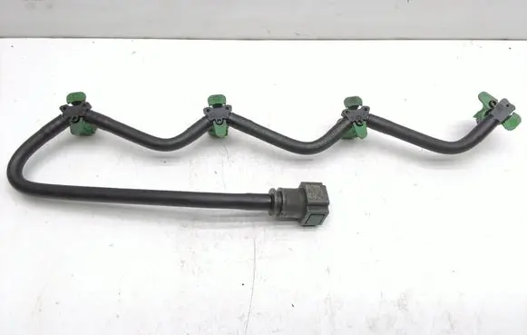 Volvo V70 Fuel return line/hose 