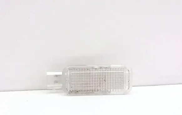 Volkswagen PASSAT B5 Other interior light 3B0947415
