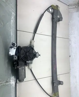 Nissan Navara D40 Front door window regulator with motor 402123B
