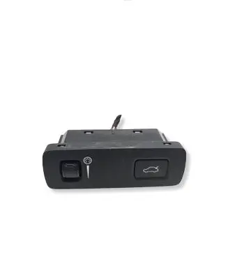 Volvo XC90 Tailgate opening switch 31443873