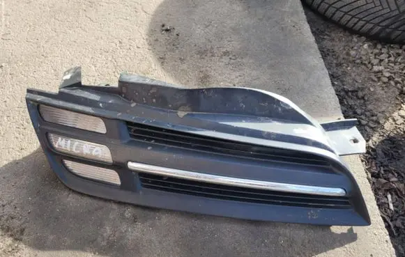 Nissan Micra Front bumper turn signal 
