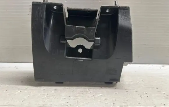 Volvo XC60 Front splash guards bracket 31420624