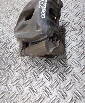 Toyota Corolla Verso AR10 Front brake caliper