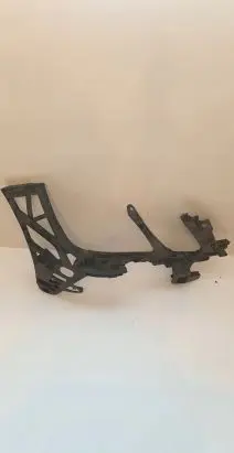 Mercedes-Benz E AMG W212 Front bumper mounting bracket 2128852265 a2128852265