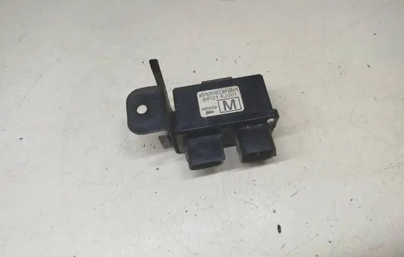 Subaru Outback (BS) Window wiper relay 86121FJ001
