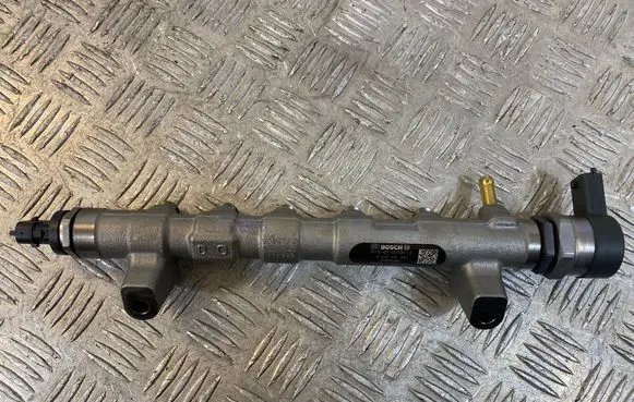 Opel Insignia A Fuel main line pipe 55578285 0445214324 0281006034