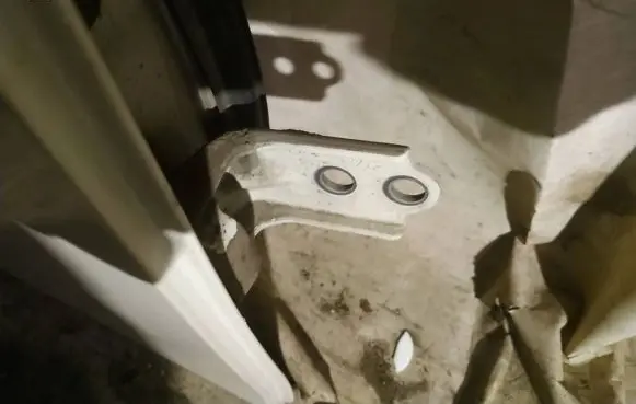 Subaru Legacy Rear door lower hinge