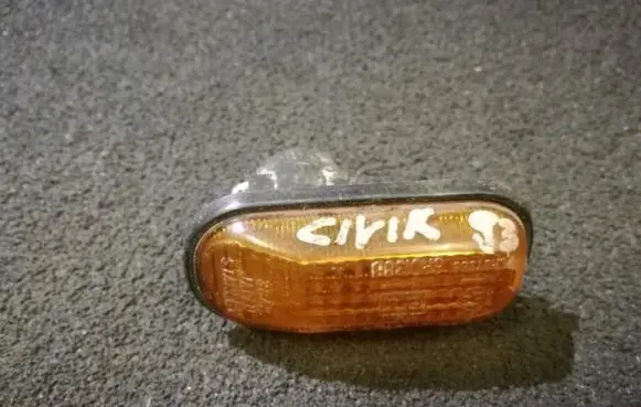 Honda Civic Front fender indicator light