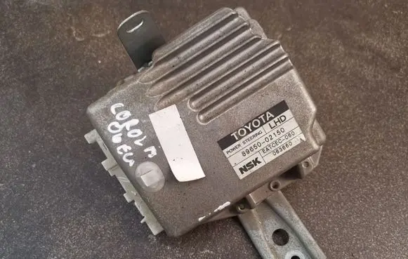 Toyota Corolla E120 E130 Power steering control unit/module 8965002150