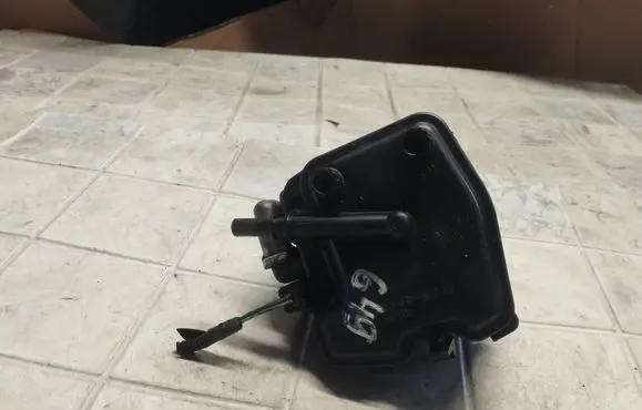 Ford Focus C-MAX Fuel filter housing 70512338