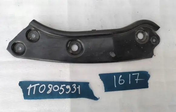 Volkswagen Touran I Radiator support slam panel 1T0805931