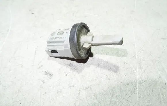 Volkswagen Caddy Interior temperature sensor 1K0907543A