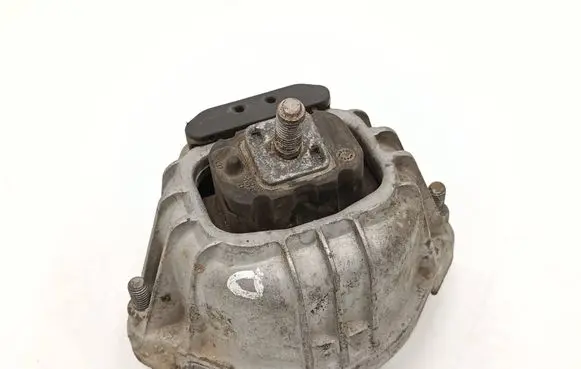 BMW X1 E84 Engine mount bracket 6768800