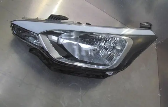 Hyundai i20 (GB IB) Headlight/headlamp 92101-C8