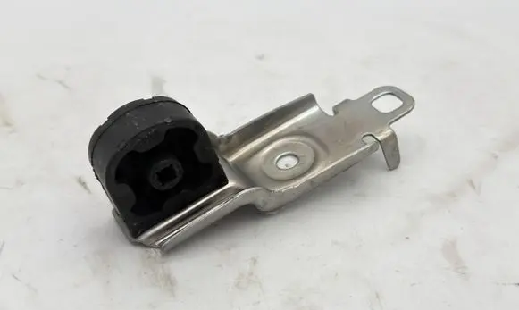 Jeep Compass Muffler mount bracket/holder 51946947 53439785