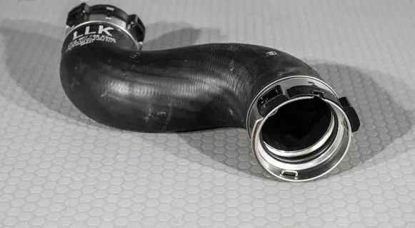 Intercooler hose/pipe