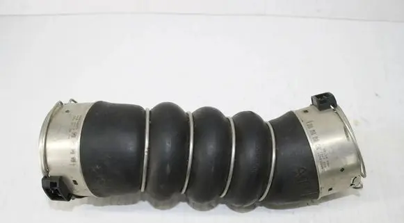 BMW 7 G11 G12 Intercooler hose/pipe 8571024
