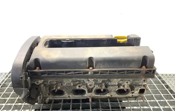 Opel Zafira B Engine head Z16XEP